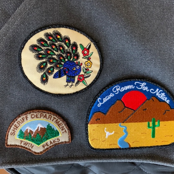 Treadwell customized vest with patches - Picture 9 of 9